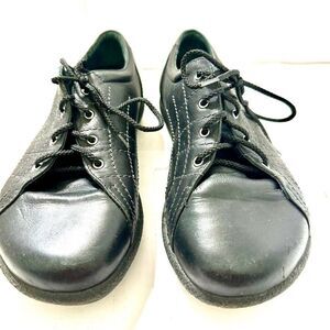 Dansko Women’s Sz 7 Black Leather Lace Up Sneakers